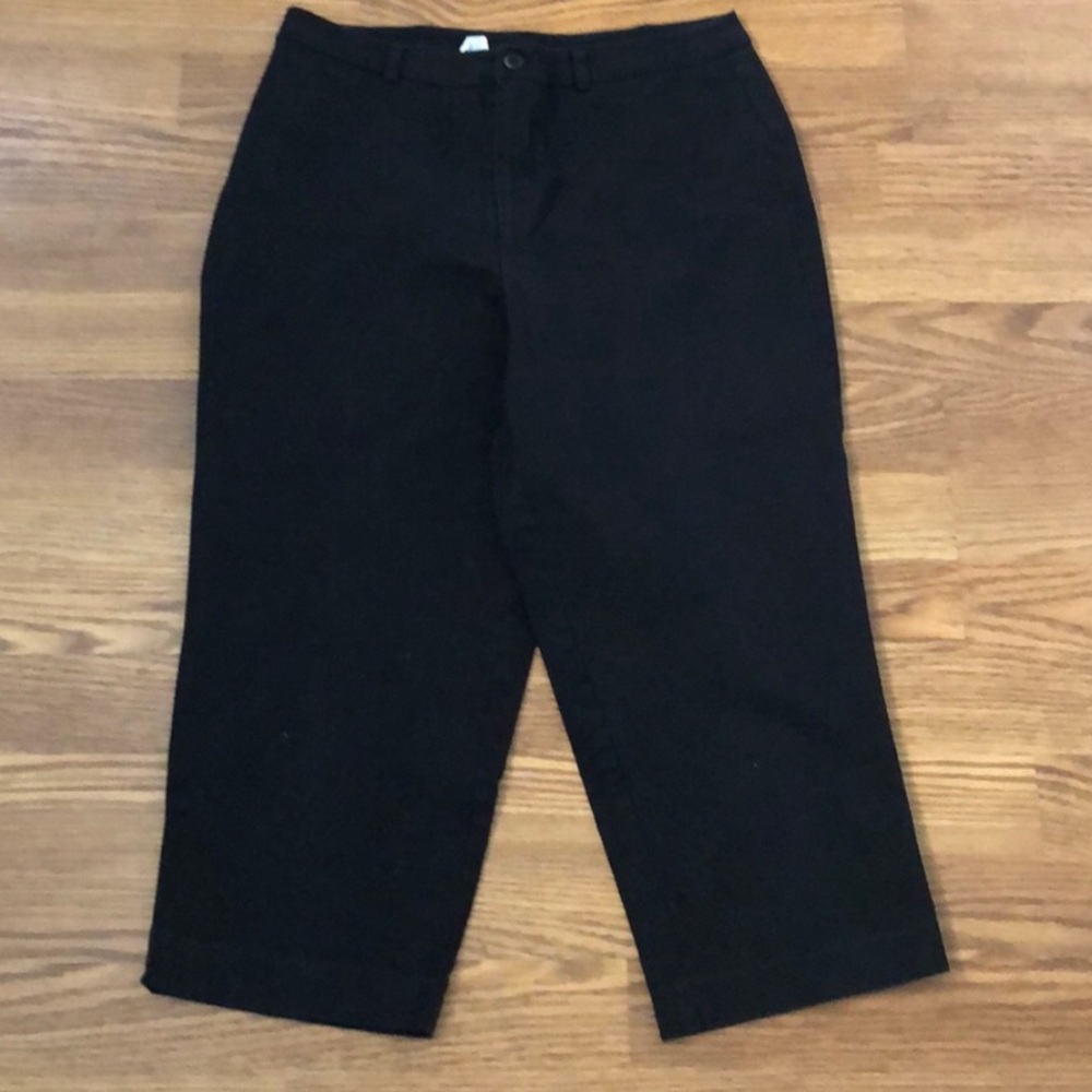 black capris